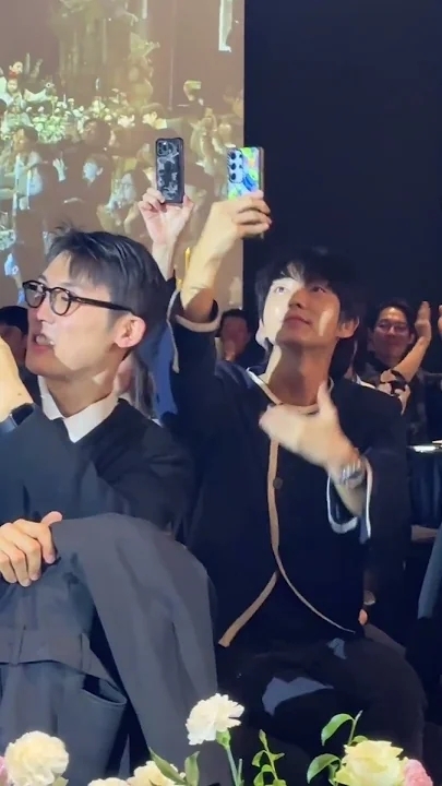 Behind-the-scenes cut of Lee Joongi