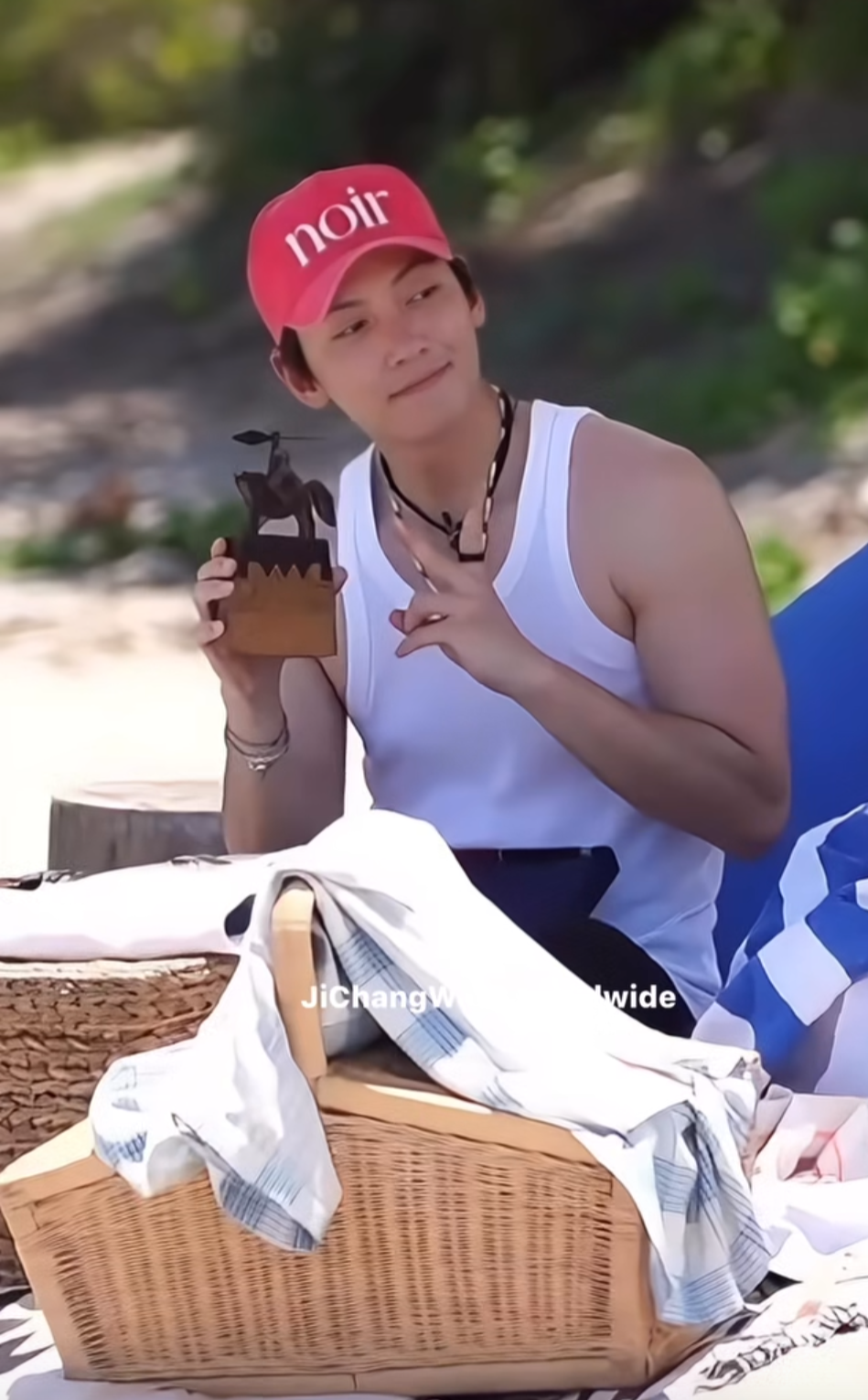 粉丝拍下的池昌旭瞬间