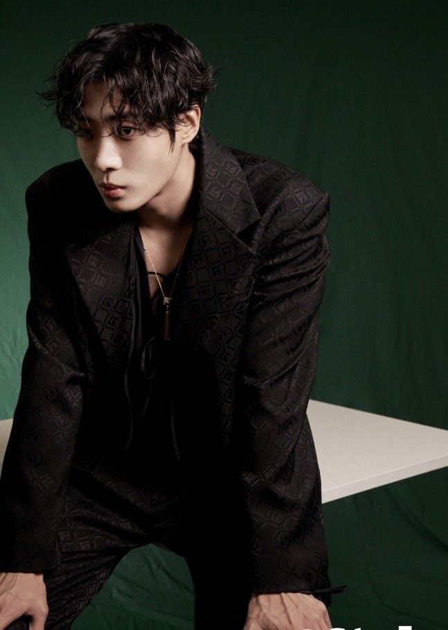 Recent activity shot of Choo Youngwoo