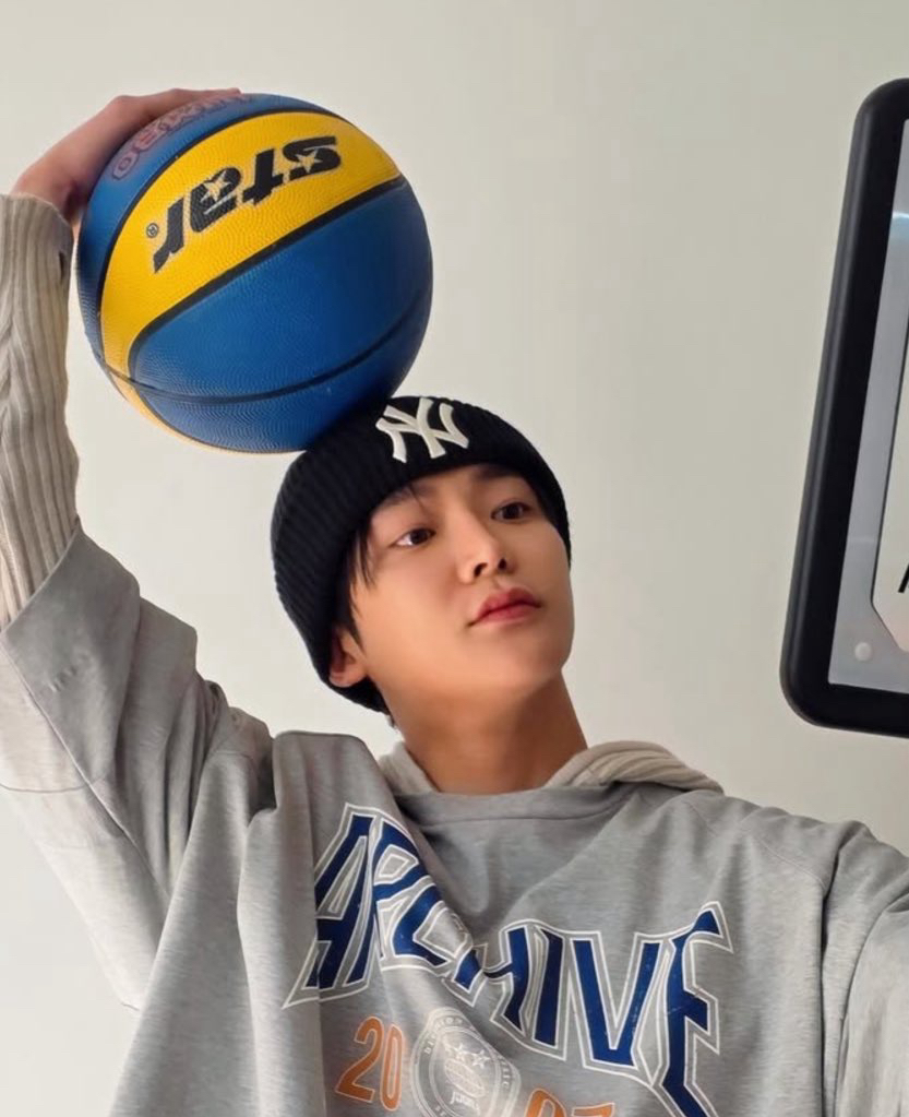 Foto terbaru dari Rowoon