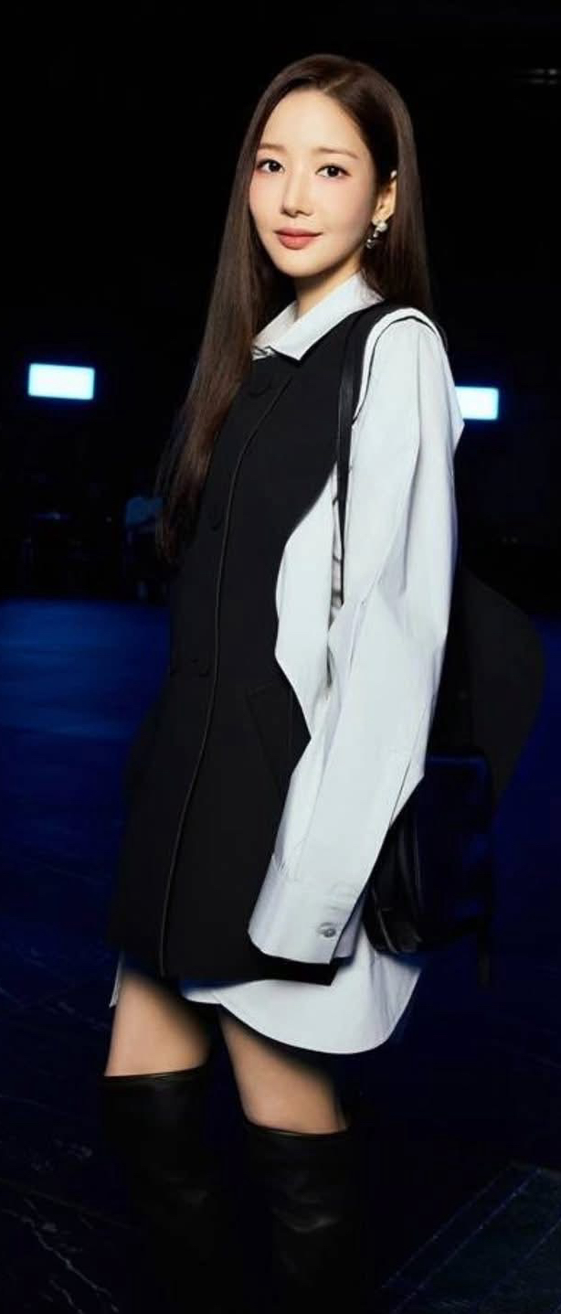 粉絲拍下的朴敏英瞬間