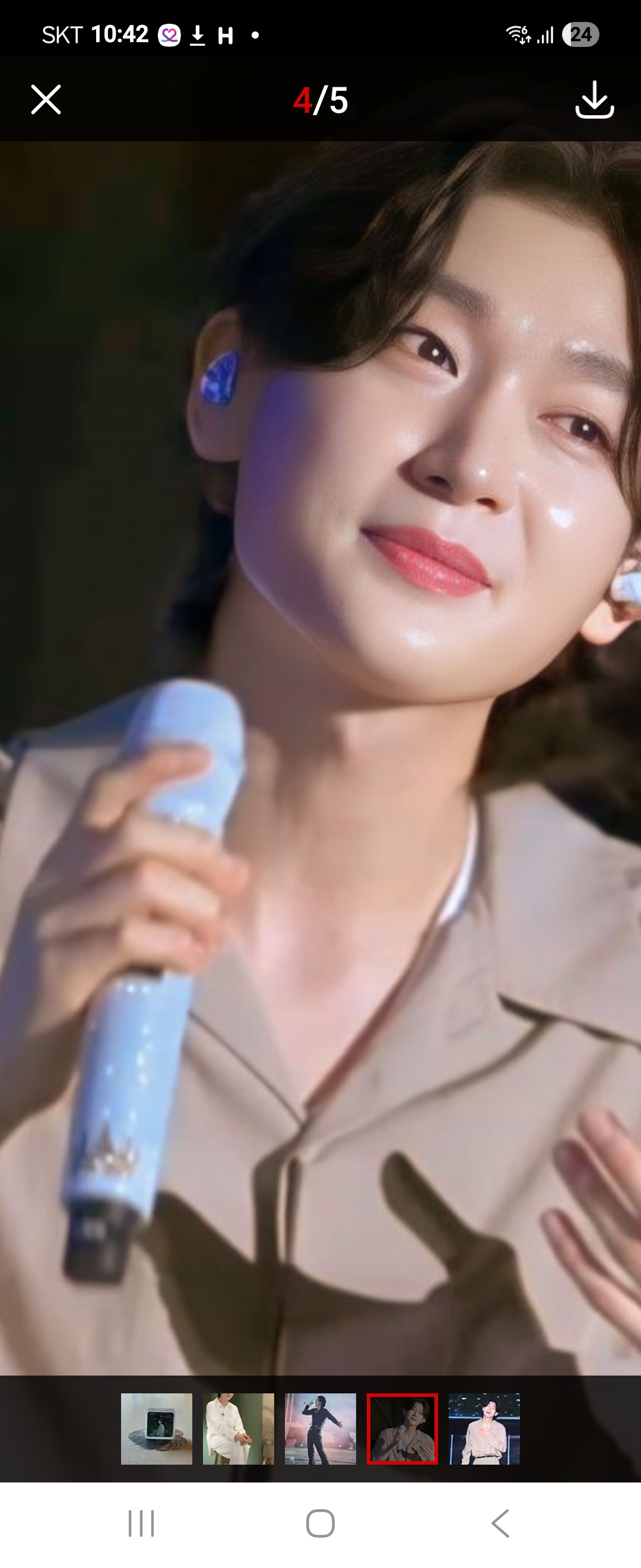 Emotional wallpaper shared by fans for Kim Yongbin