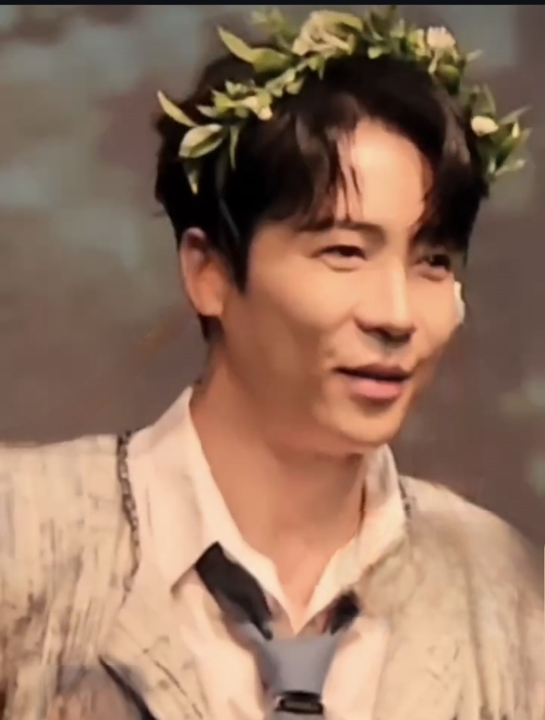 Behind-the-scenes cut of Enoch