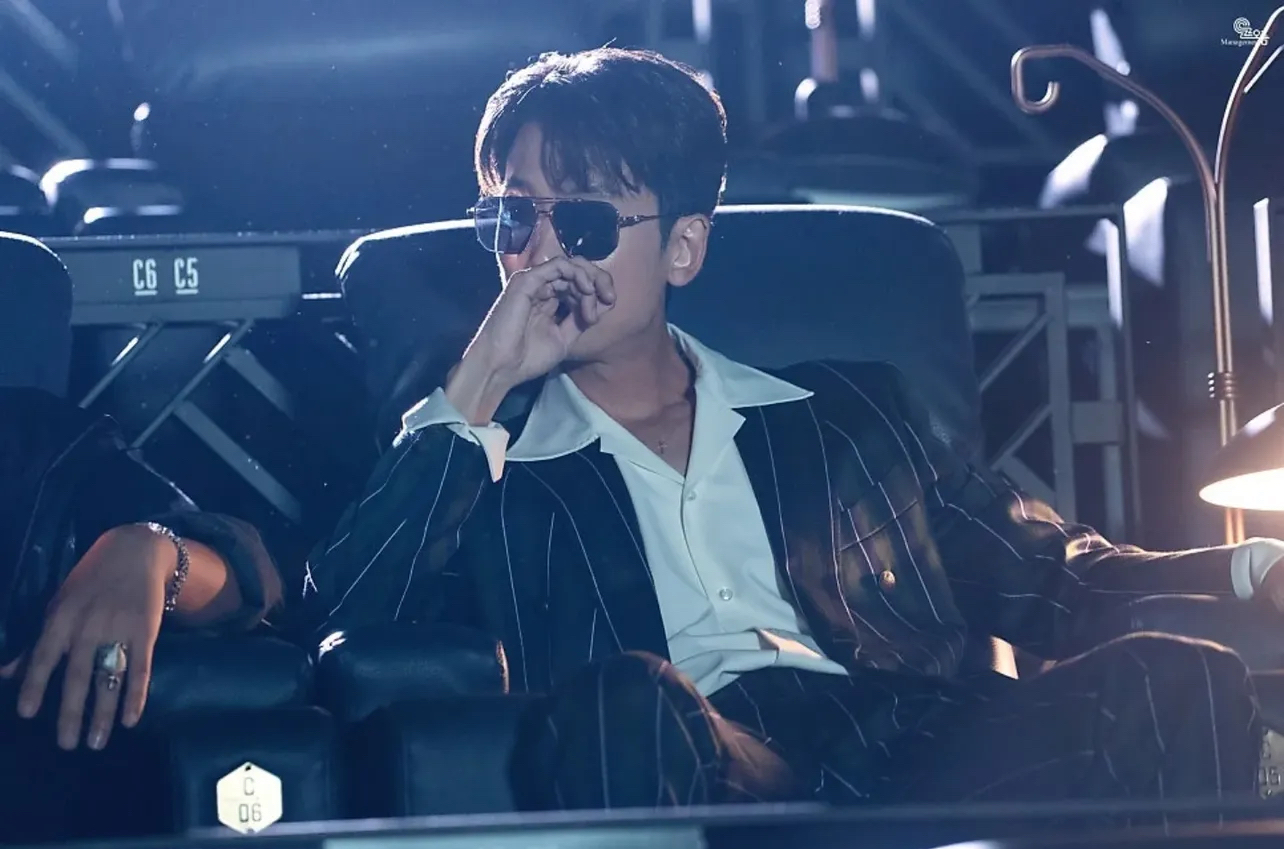 チョン・ギョンホの最近の活動ショット