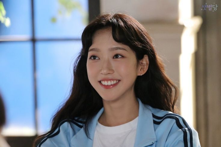 Behind-the-scenes cut of Han Jihyun