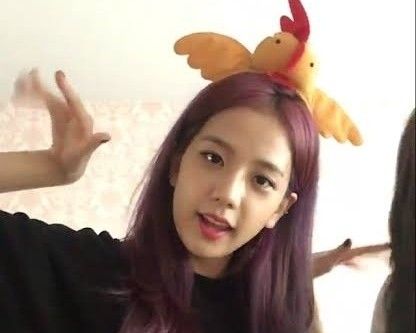 Behind-the-scenes cut of Jisoo (1995)
