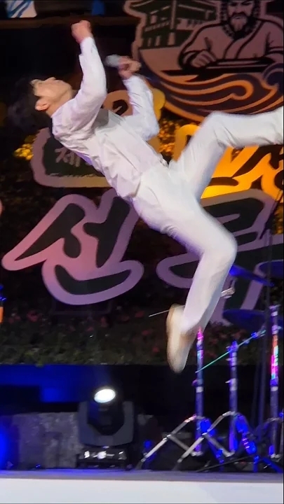 Behind-the-scenes cut of Na Taejoo