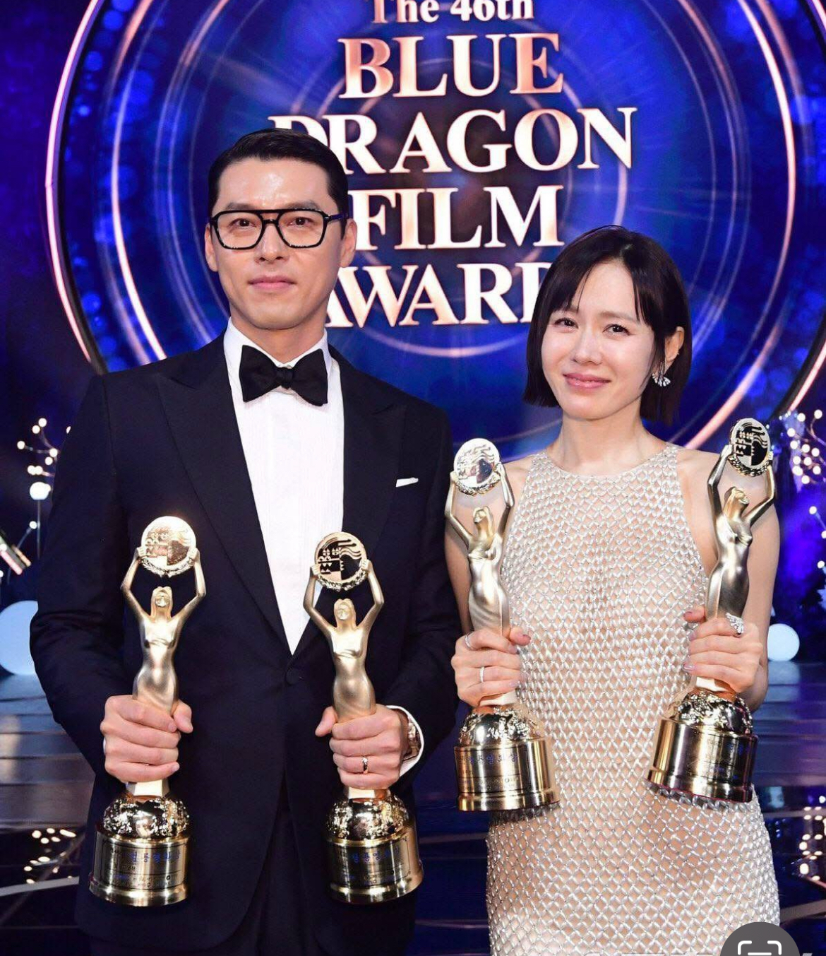 Momen yang diabadikan oleh penggemar Hyun Bin