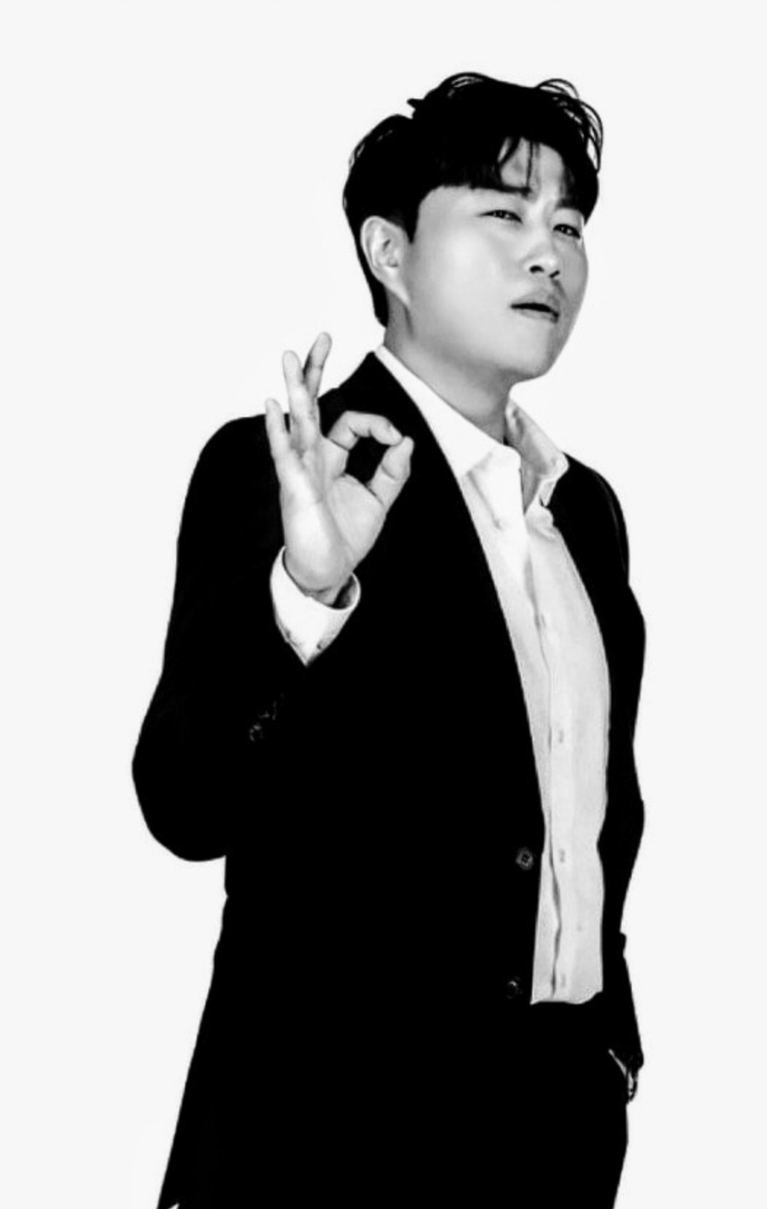 粉丝拍下的金浩中瞬间