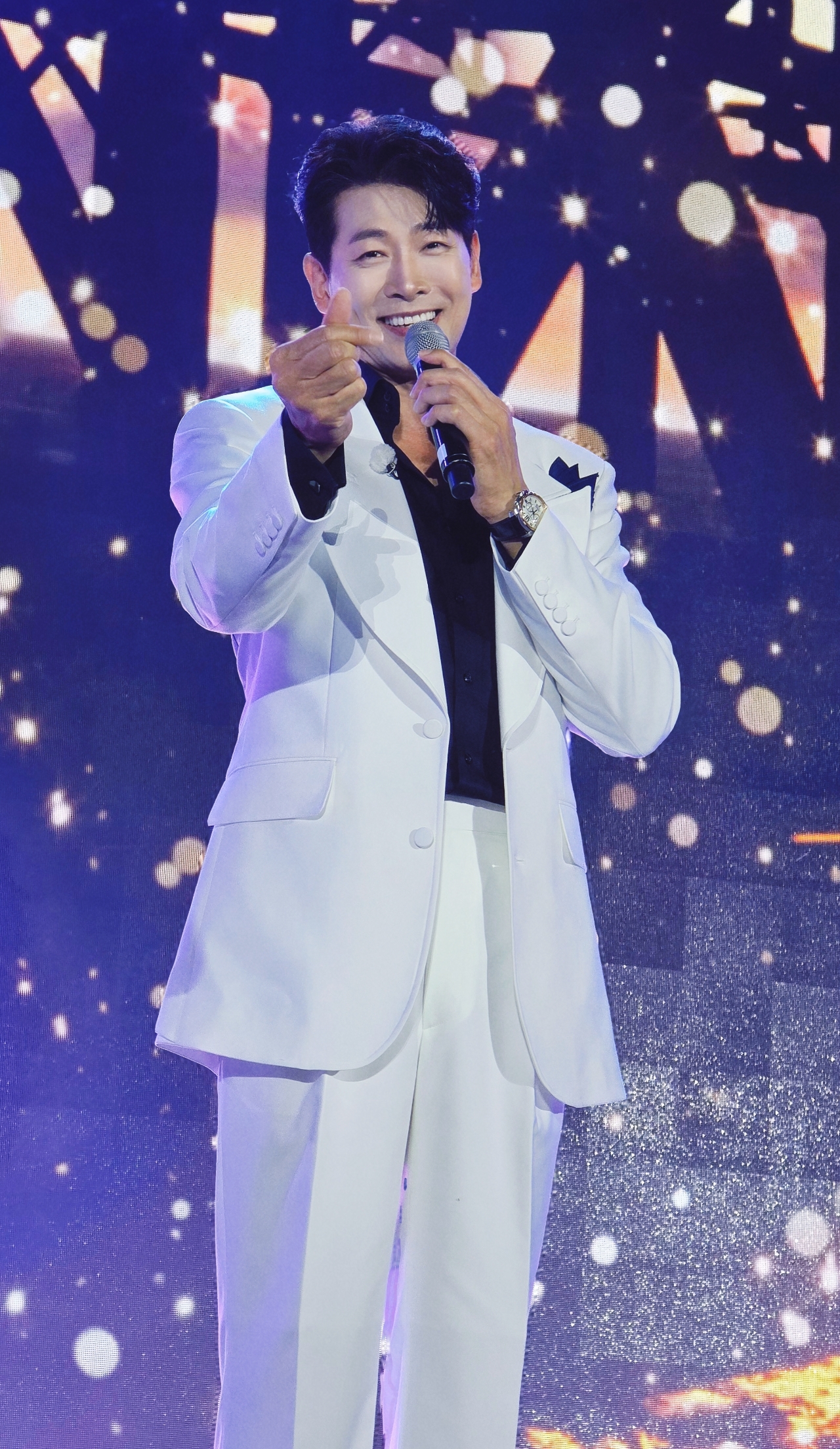 Latest photo of Kim Yongpil