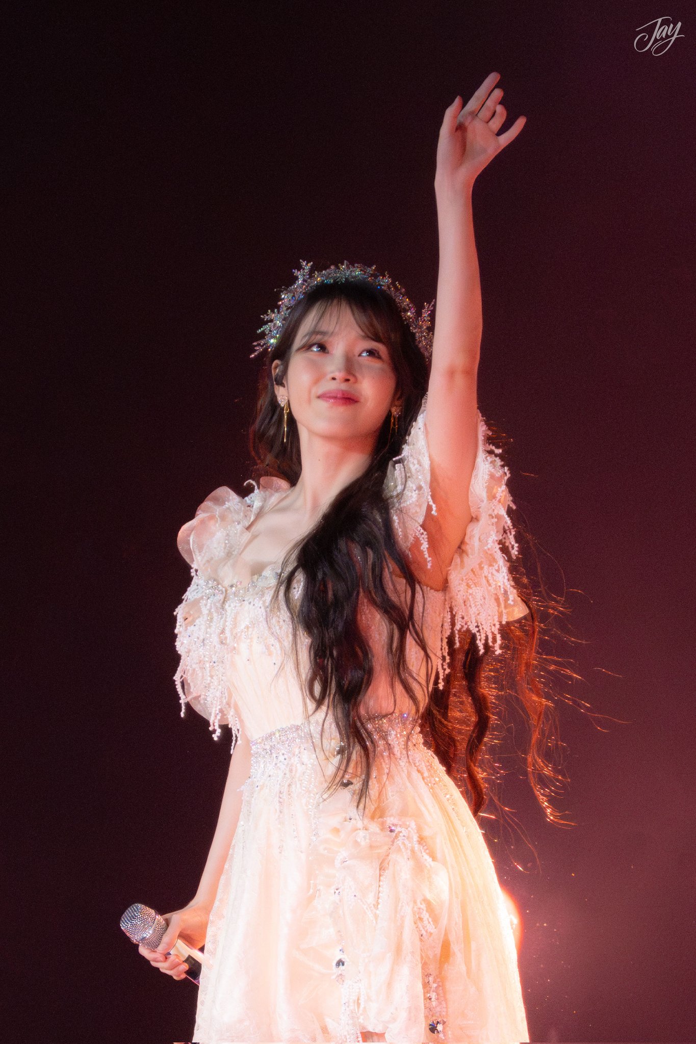 A moment captured by a fan of IU