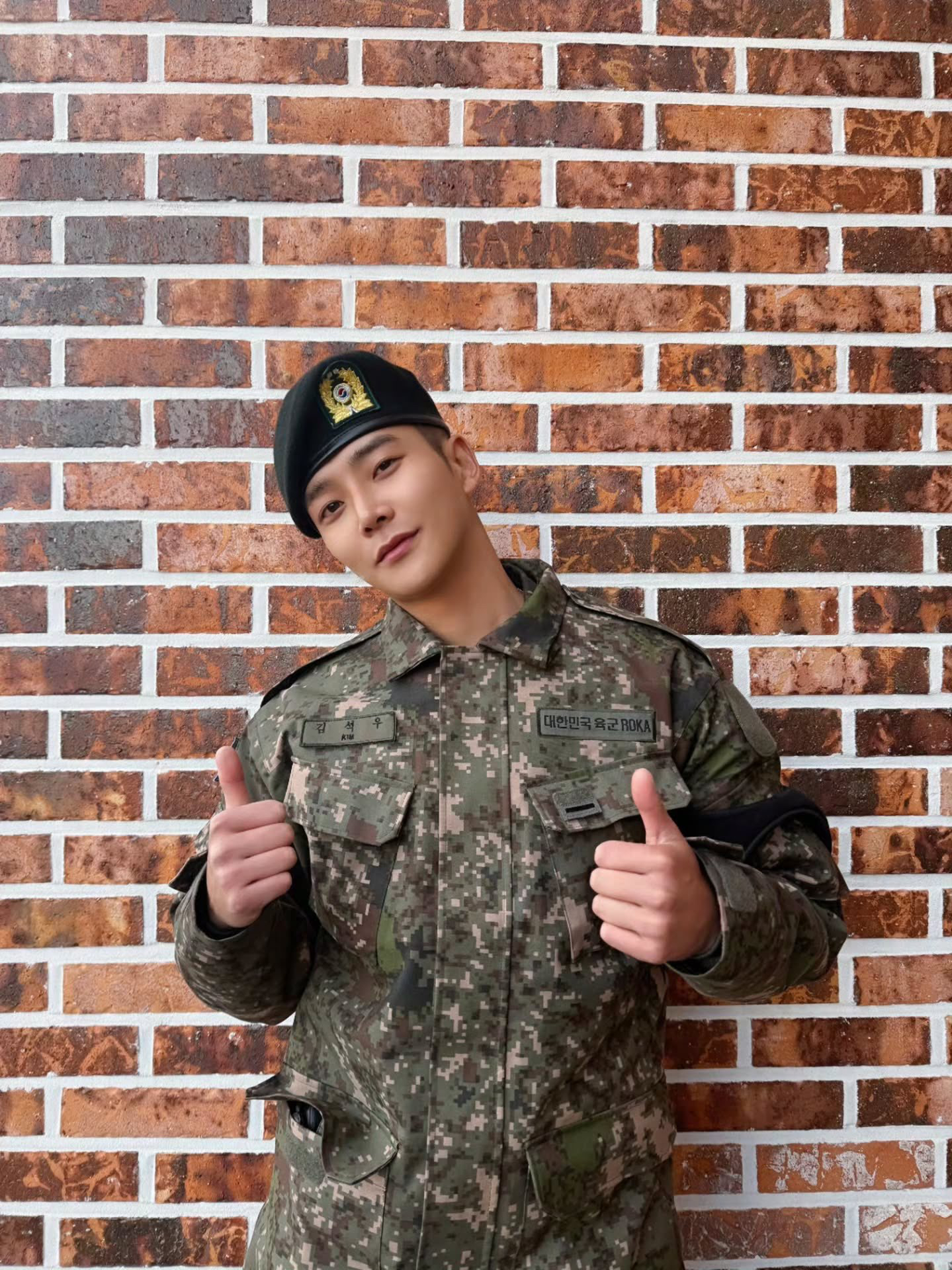 로운의 최신 사진