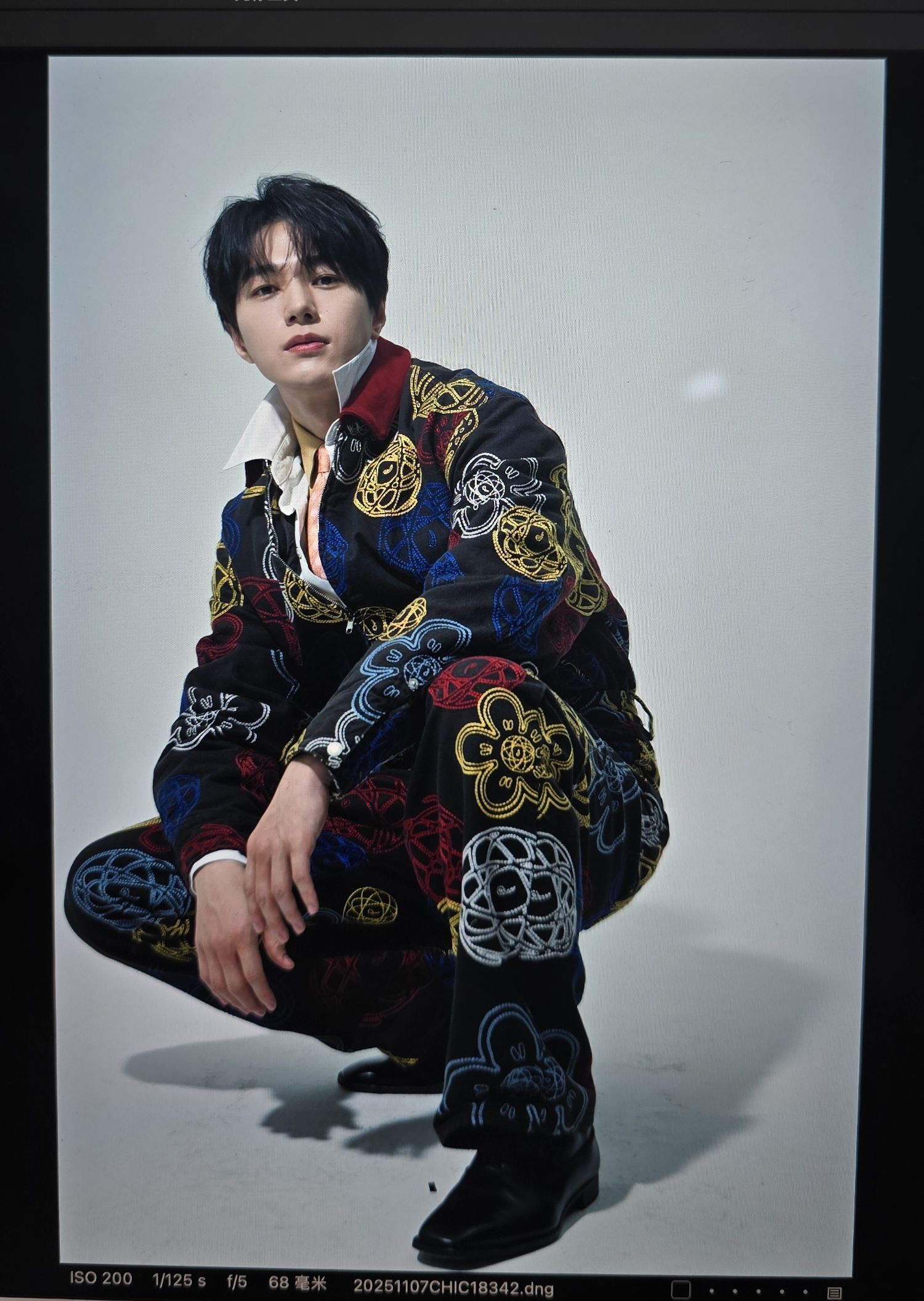 Latest photo of Kim Myungsoo (L)