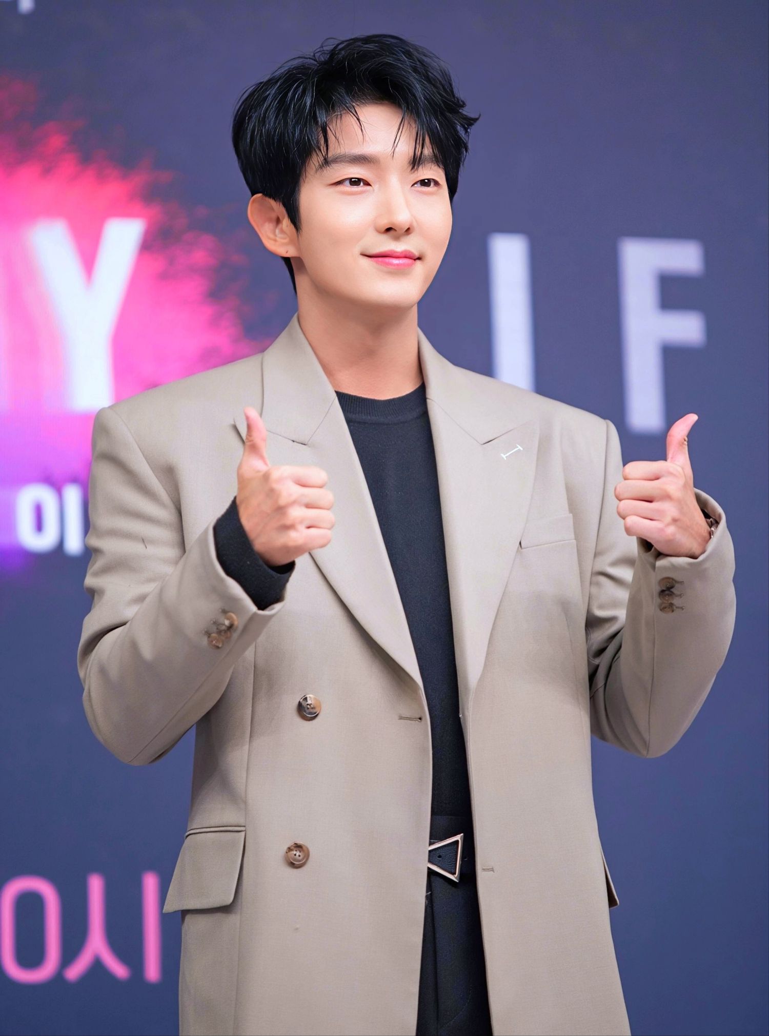 A moment captured by a fan of Lee Joongi