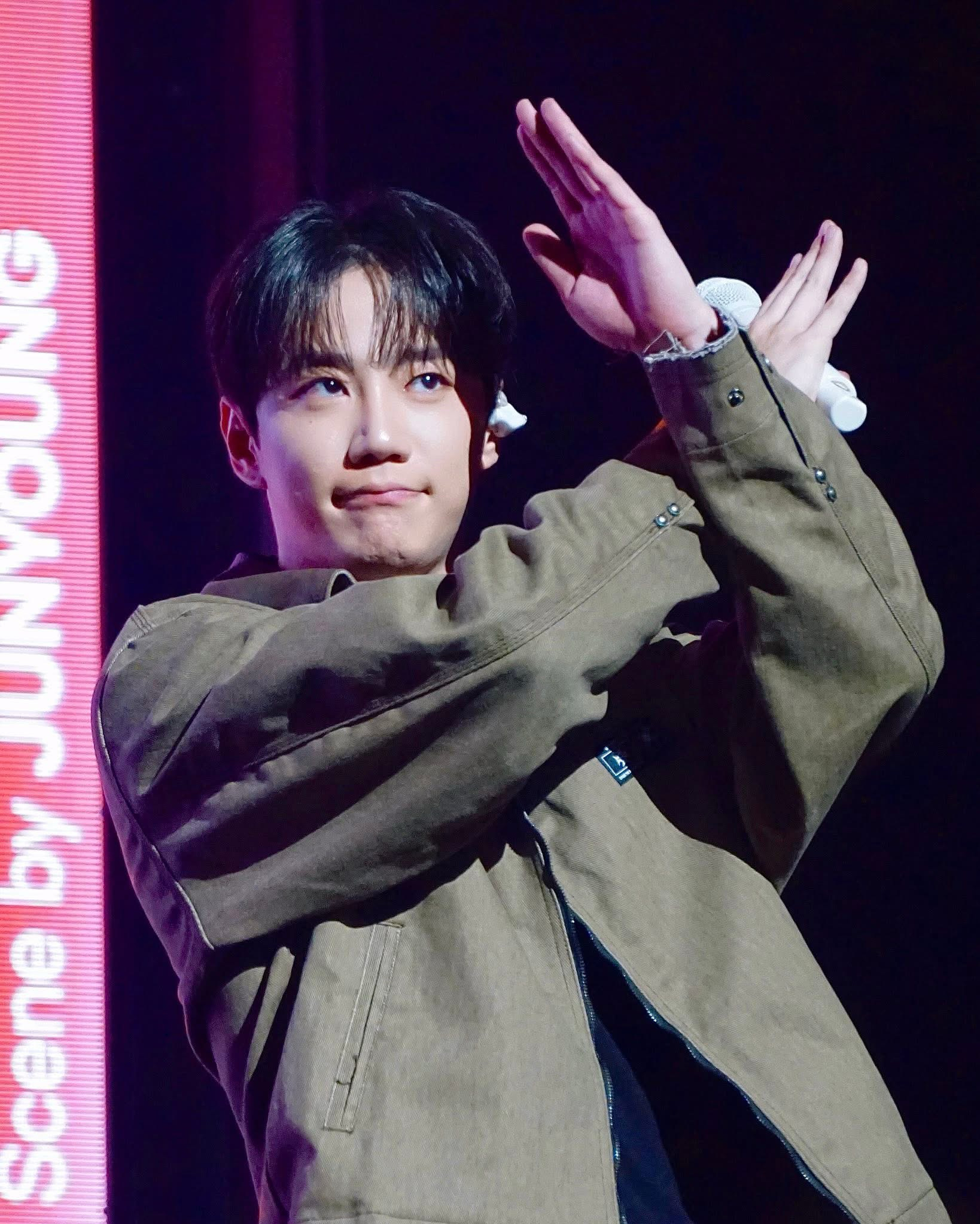 Behind-the-scenes cut of Lee Junyoung