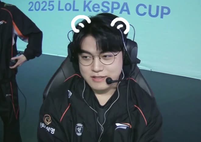 Cuplikan di balik layar dari Gumayusi