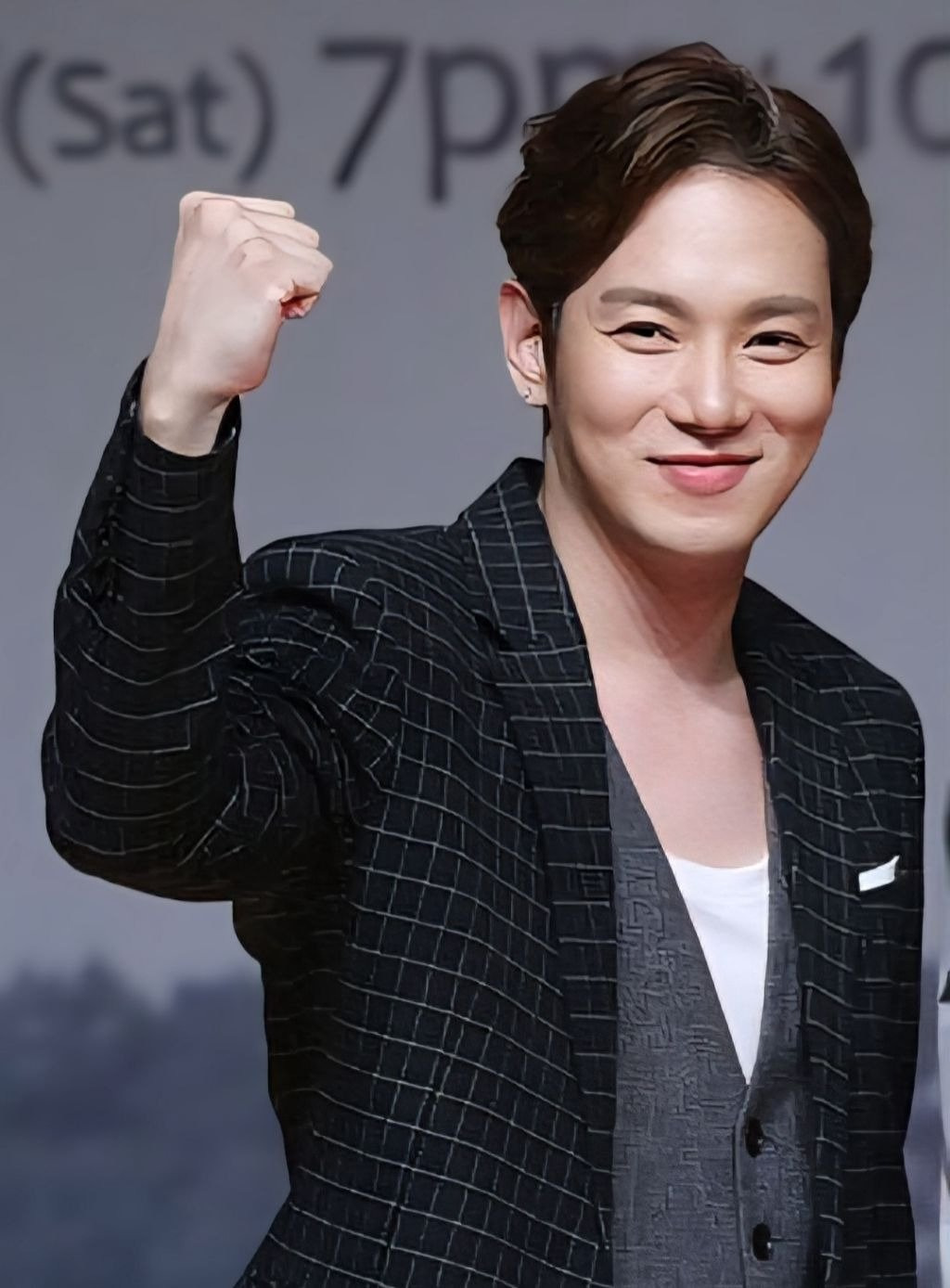 Behind-the-scenes cut of Hwanhee