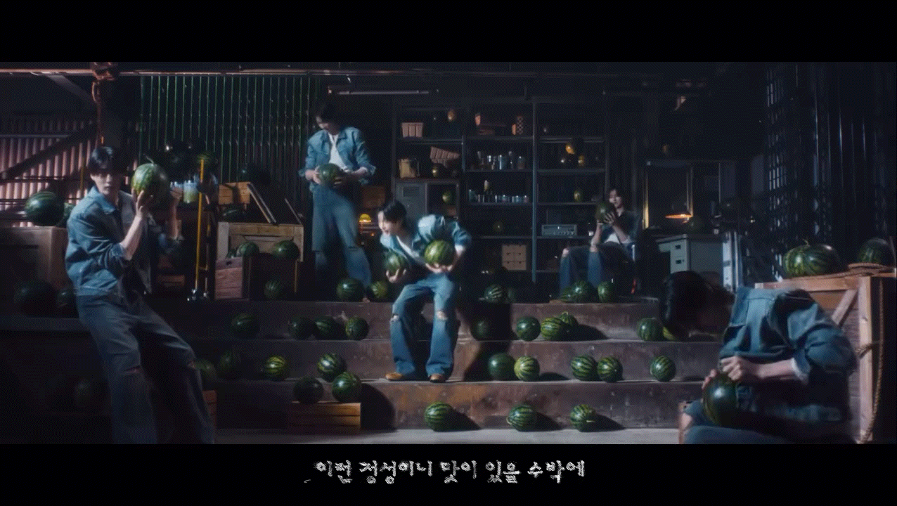 Behind-the-scenes cut of Byeon Wooseok
