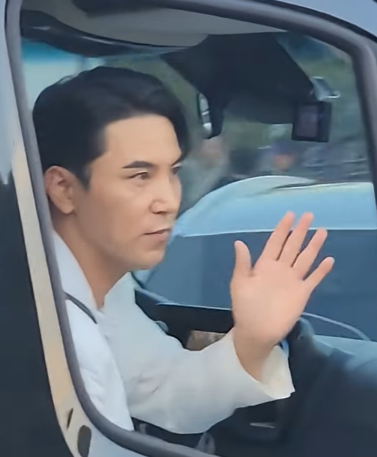 Recent activity shot of Jang Minho