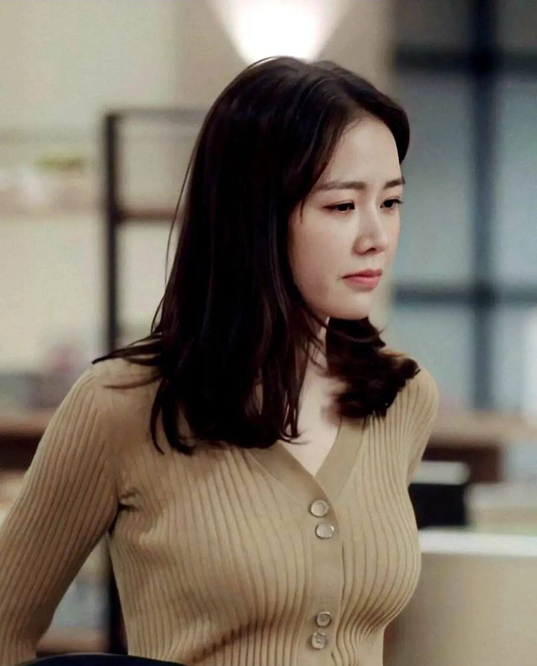 Behind-the-scenes cut of Son Yejin