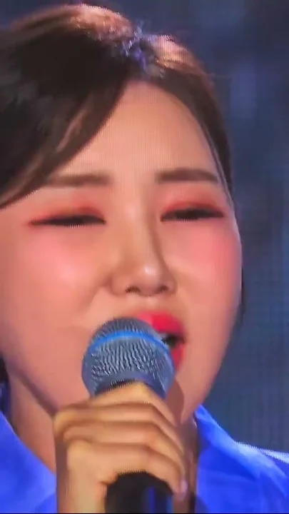 Representative background image loved by Song Gain fandom