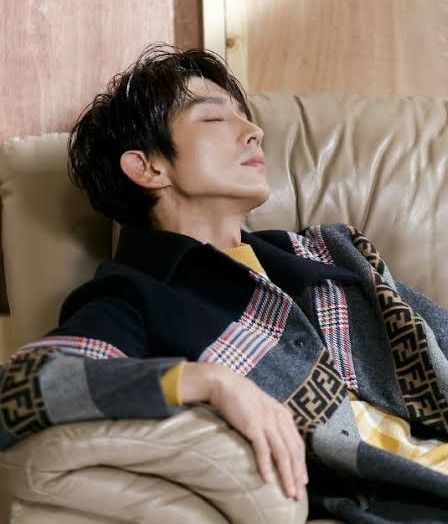 Recent activity shot of Lee Joongi