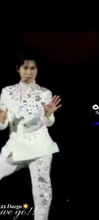 Behind-the-scenes cut of Kim Heejae