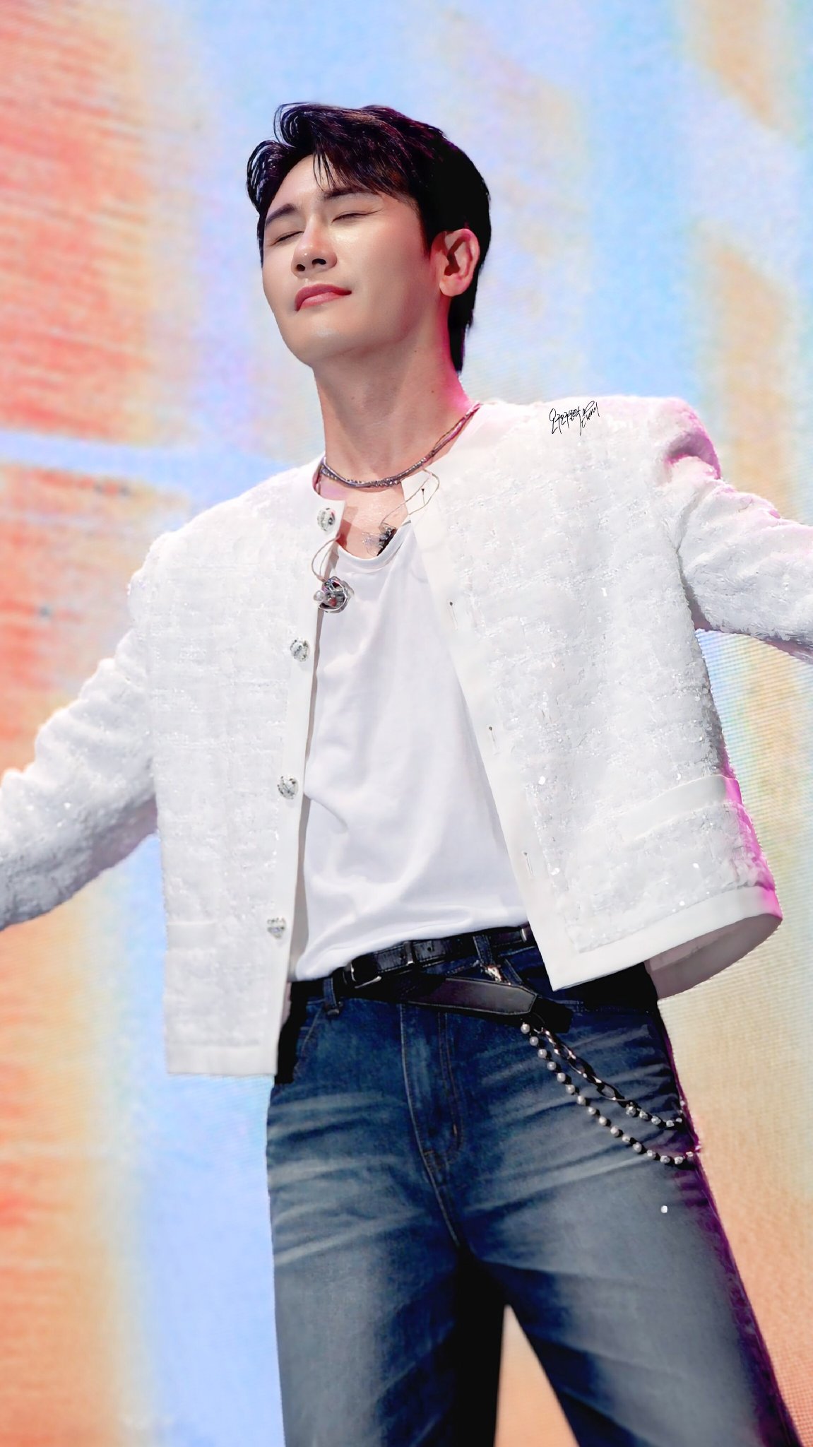 Representative background image loved by Young Tak fandom