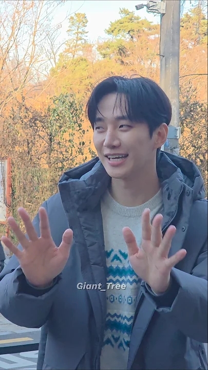 Recent activity shot of Lee Junho