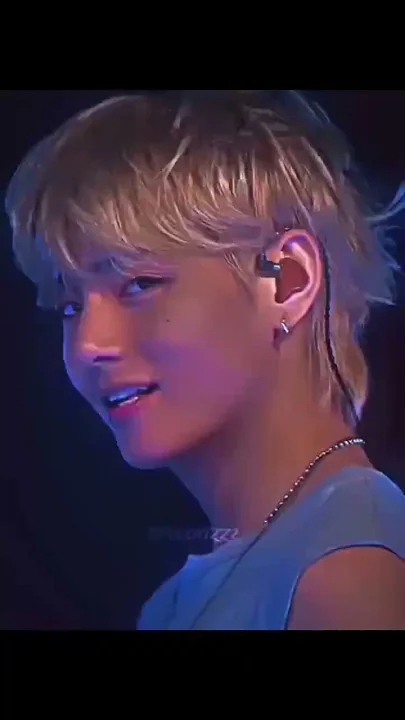 IUの最近の活動ショット