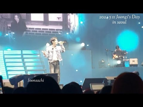 A moment captured by a fan of Lee Joongi