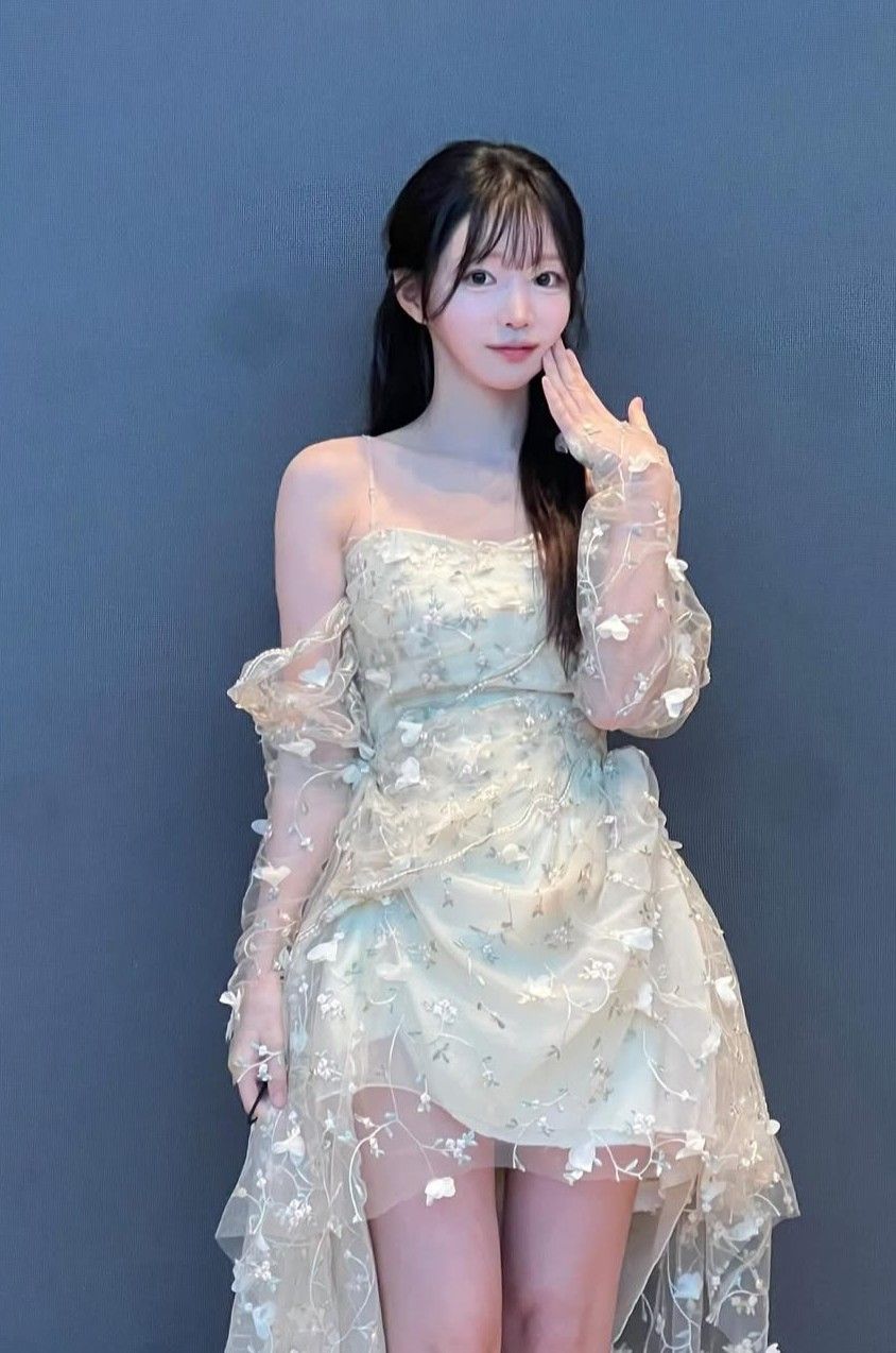 Behind-the-scenes cut of Yeon Yuri