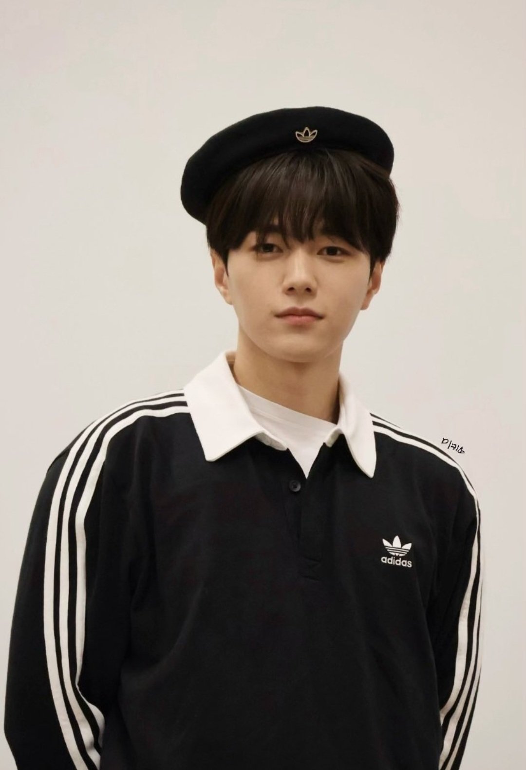 Latest photo of Kim Myungsoo (L)