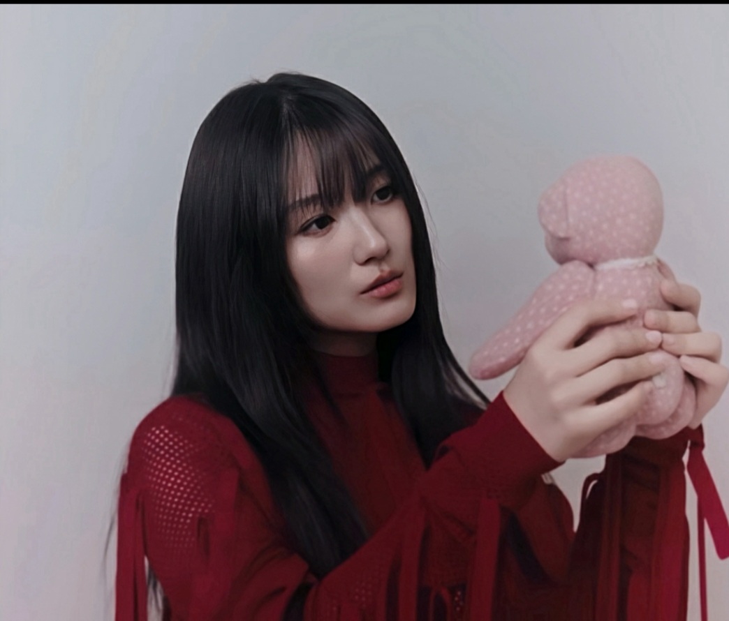 Latest photo of Kim Hyeyoon