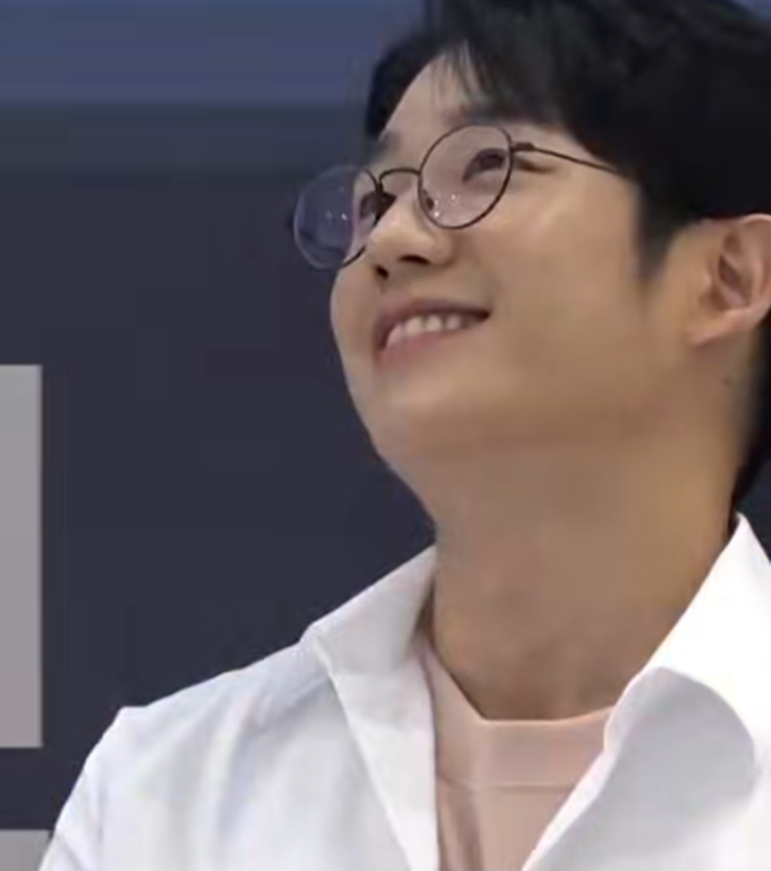 Behind-the-scenes cut of Jung Haein