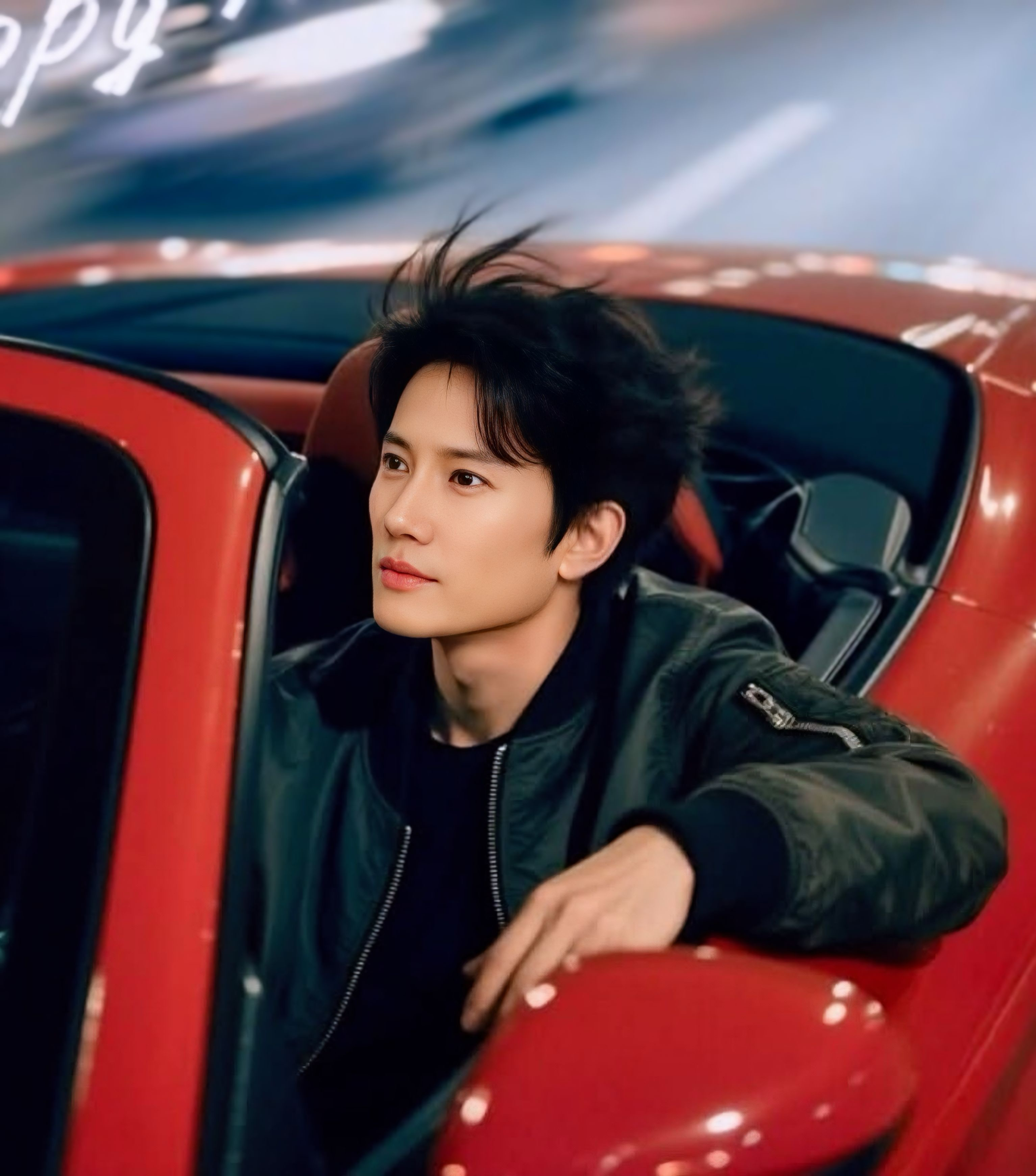 Latest photo of Ji Sung