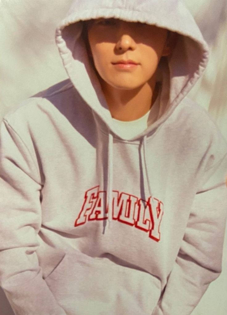 A moment captured by a fan of Lee Joongi