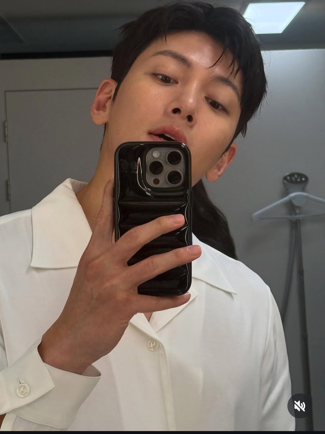 Cuplikan di balik layar dari Ji Changwook