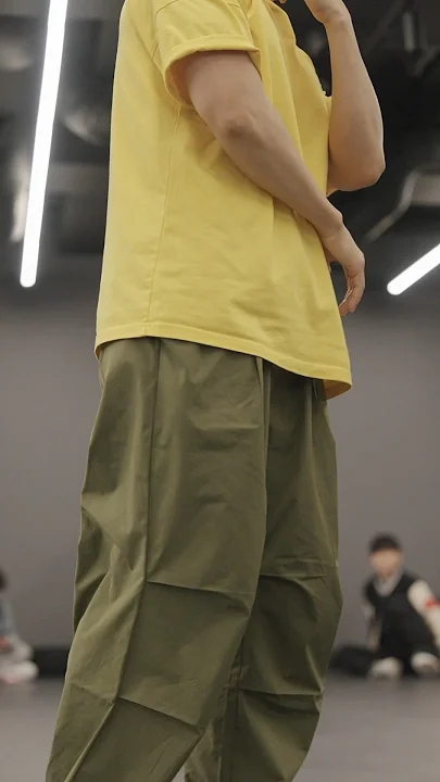 Recent activity shot of Choi Siwon