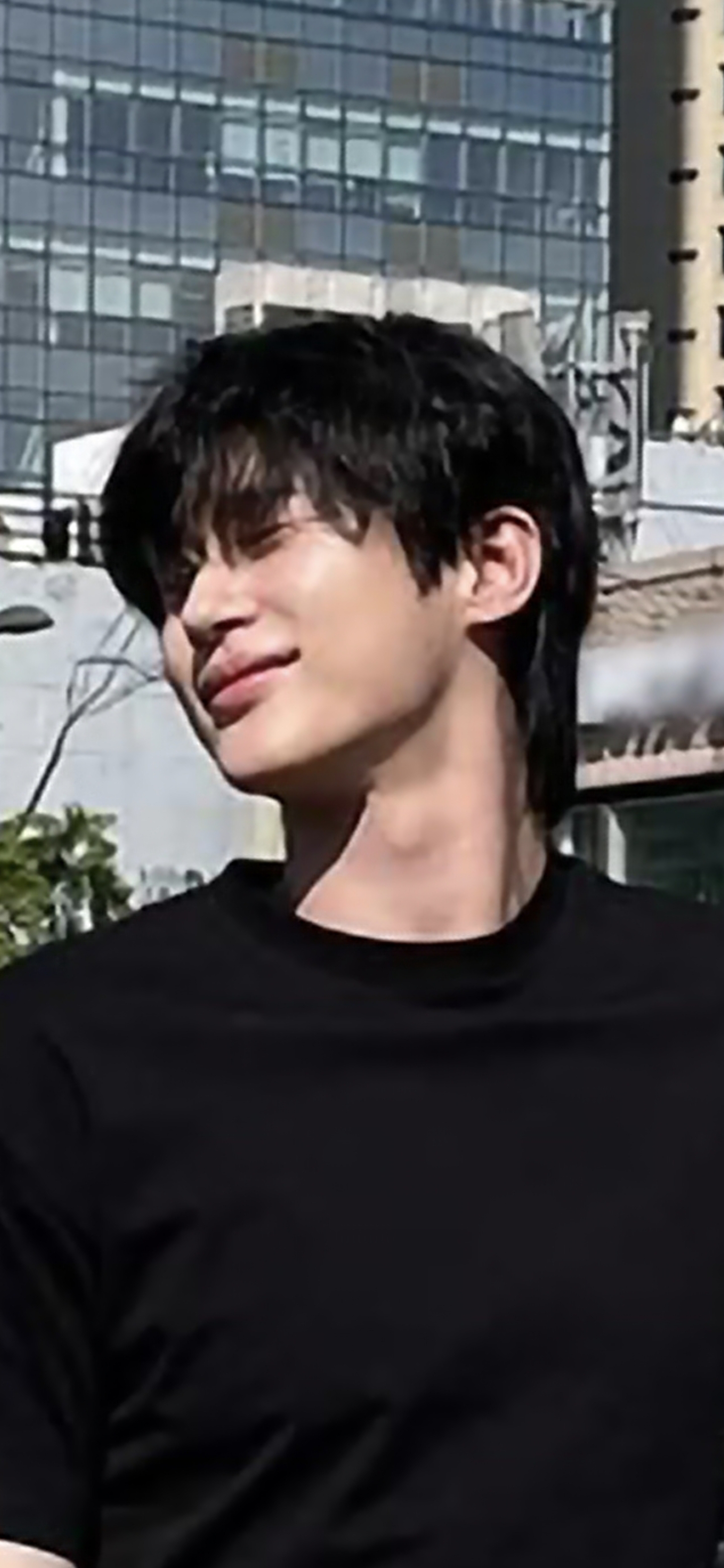 Behind-the-scenes cut of Byeon Wooseok