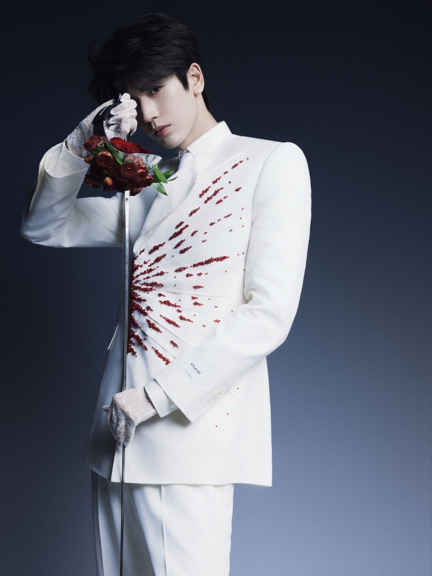 Behind-the-scenes cut of Zhang Linghe