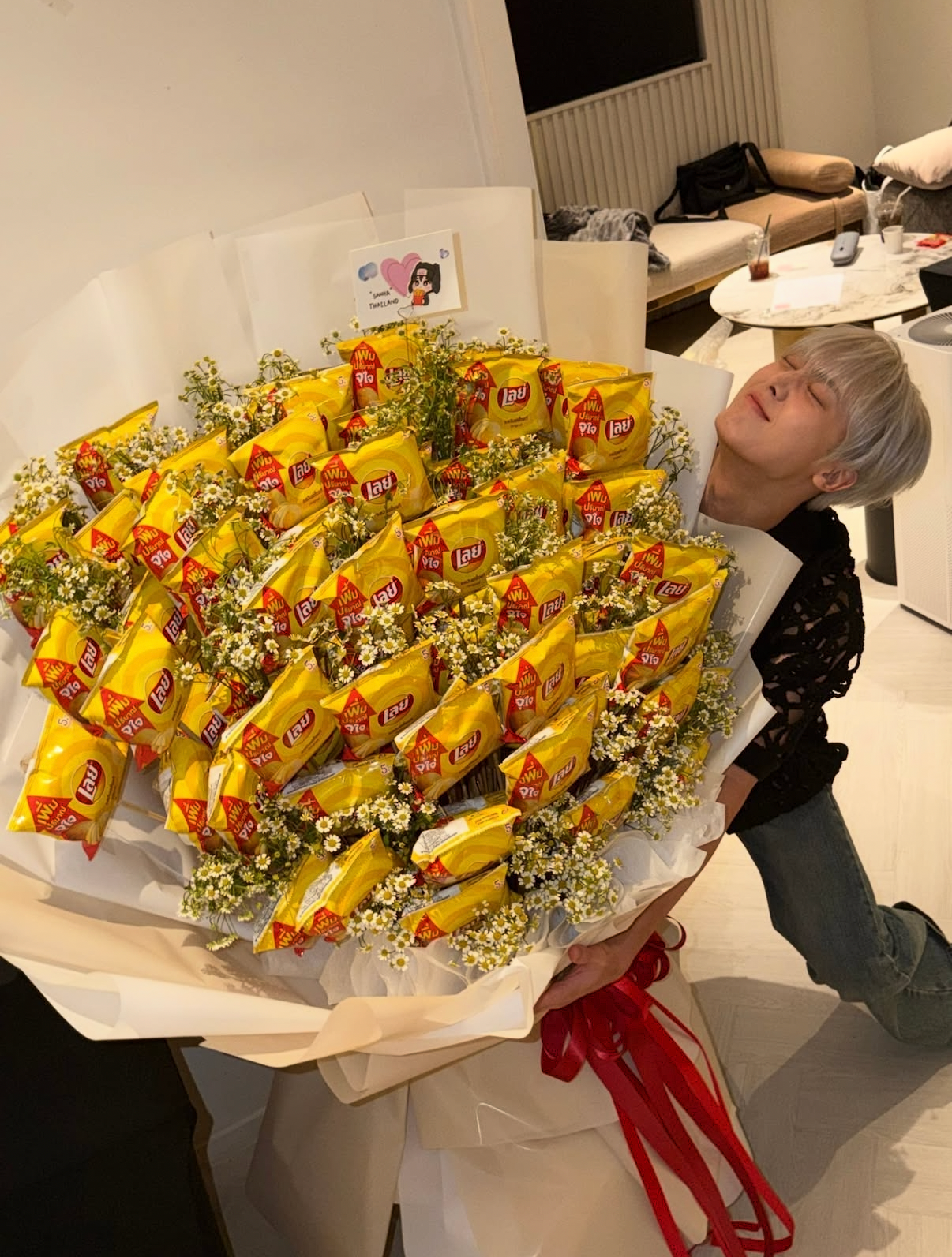 Behind-the-scenes cut of Yoon Sanha