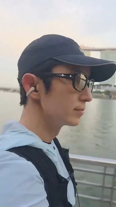 Latest photo of Lee Joongi