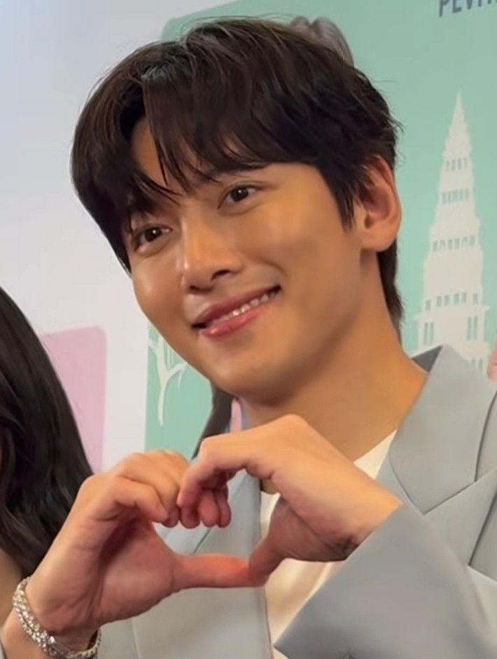 チ・チャンウクの最近の活動ショット