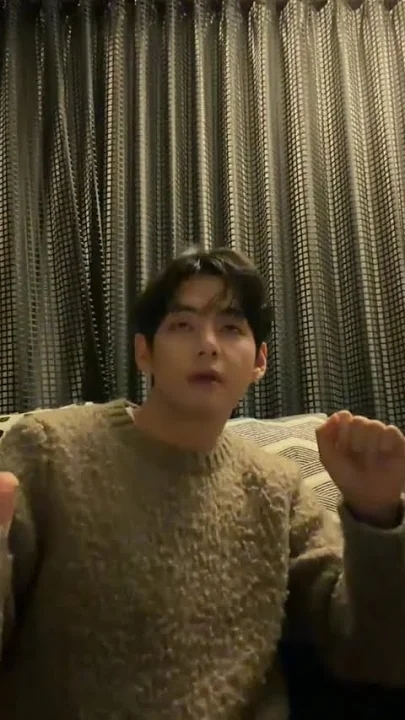 Behind-the-scenes cut of Kim Taehyung (V)