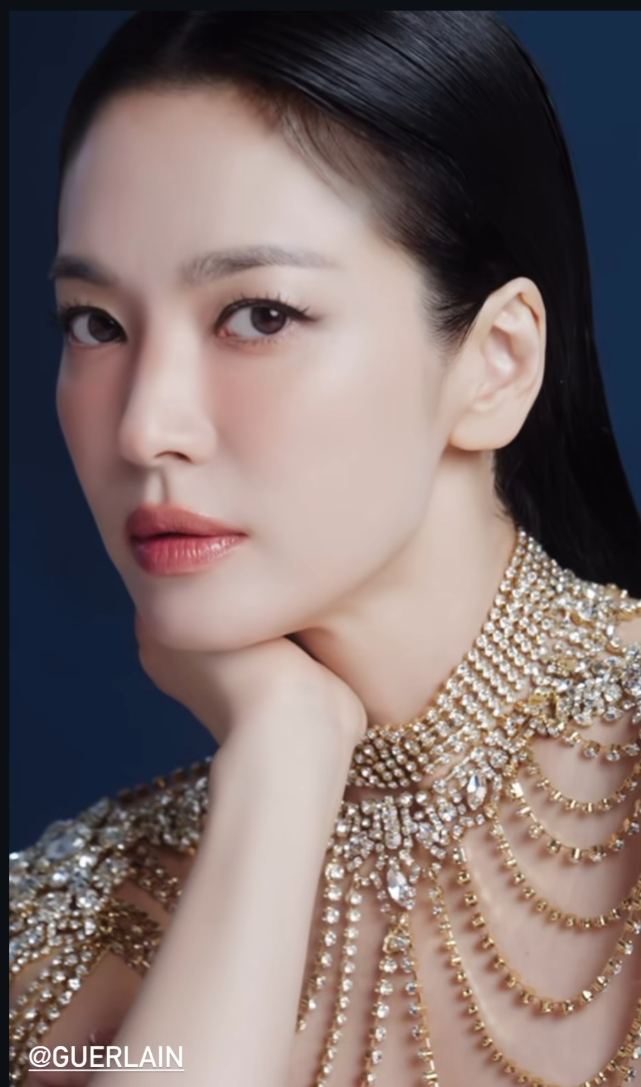Recent activity shot of Song Hyekyo
