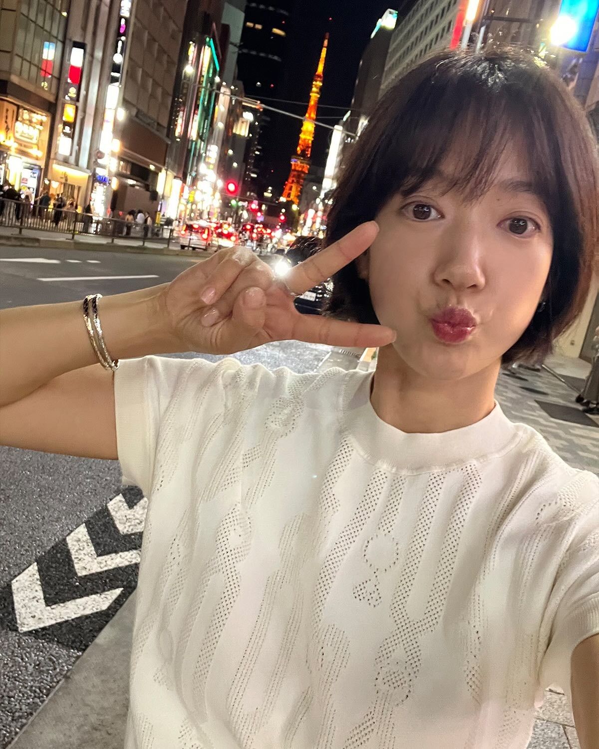 A moment captured by a fan of Park Shinhye