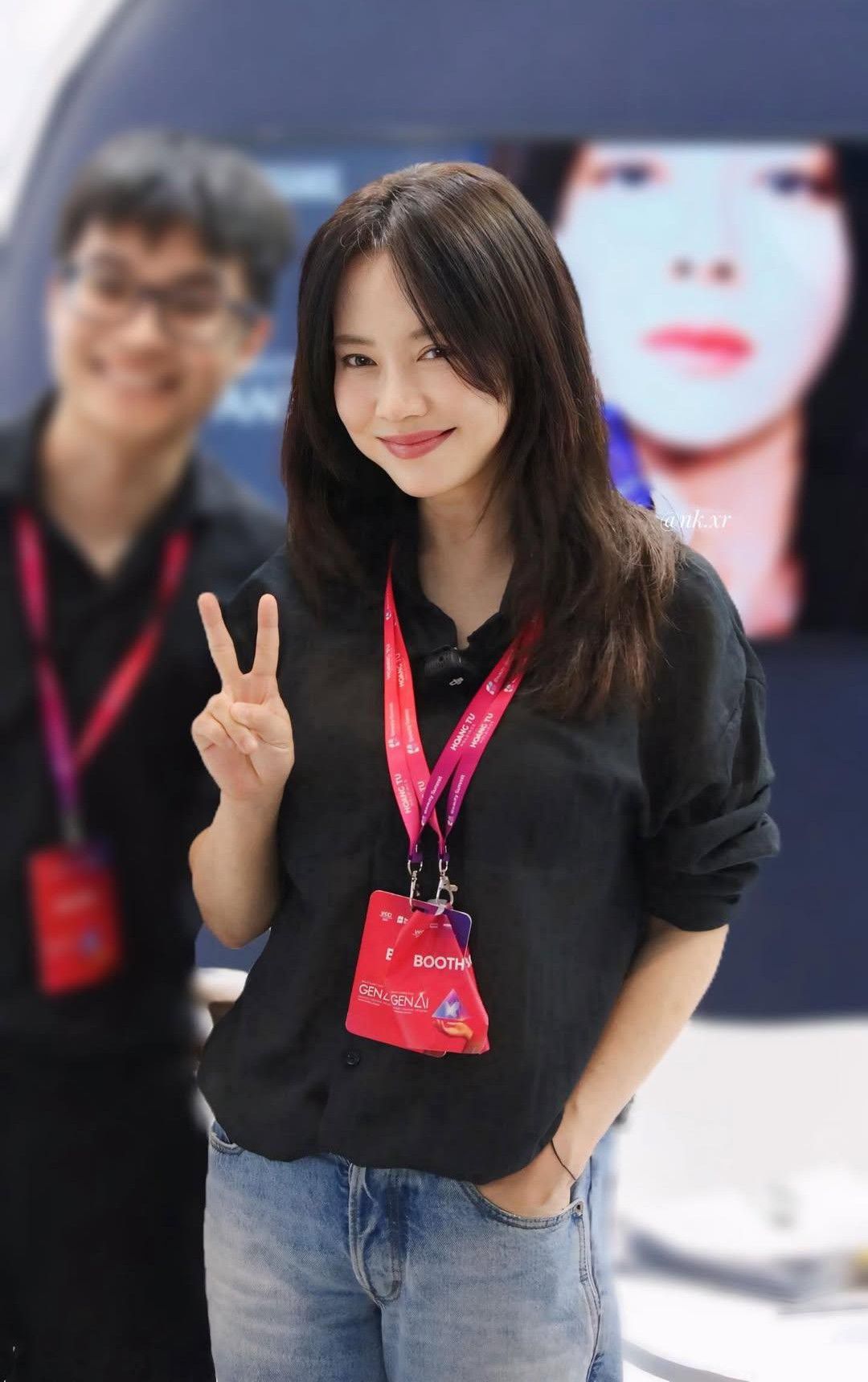 A moment captured by a fan of Song Jihyo