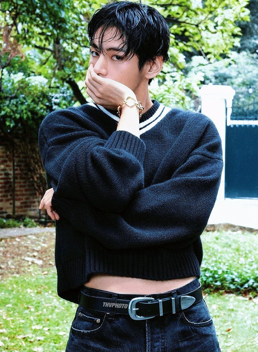 Latest photo of Kim Taehyung (V)