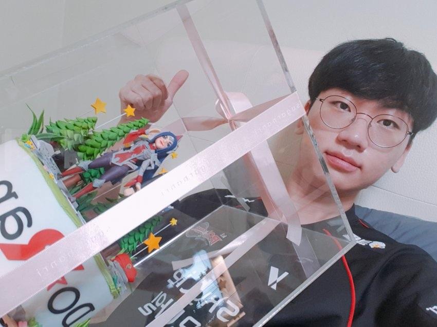 A moment captured by a fan of Doran